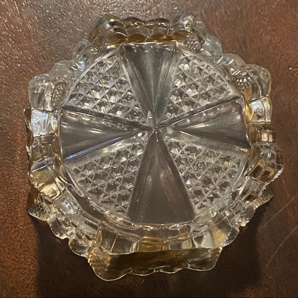 Vintage antique glass ashtray - Picture 3 of 4